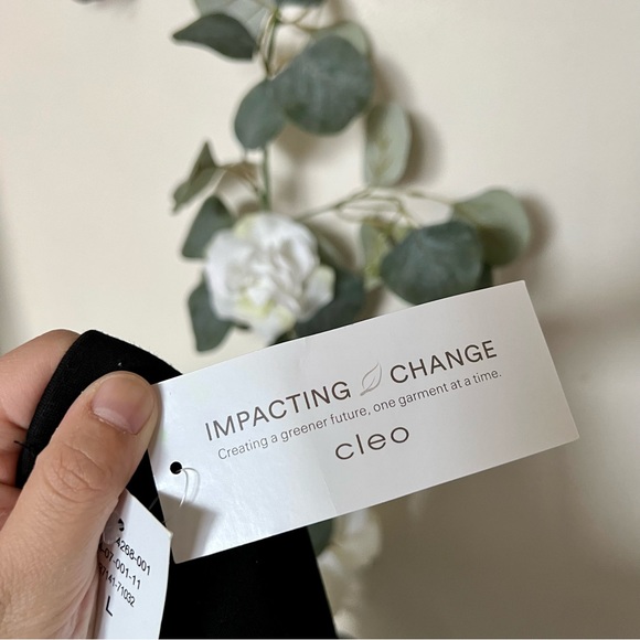 NWT Cleo Leggings - Picture 7 of 9